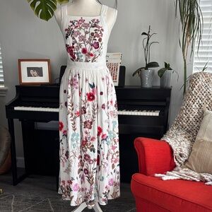 Elegant Floral Maxi Dress in White and Red by Anthropologie size 0